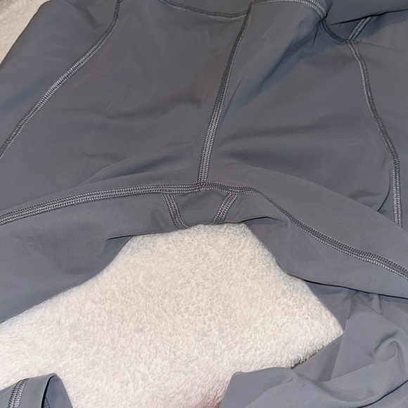 Lululemon leggings - Picture 3 of 4